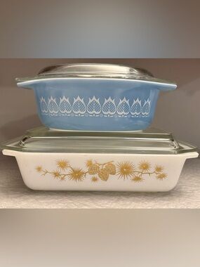 Vintage Pyrex Tulips Casserole and Golden Pinecones Space Saver
